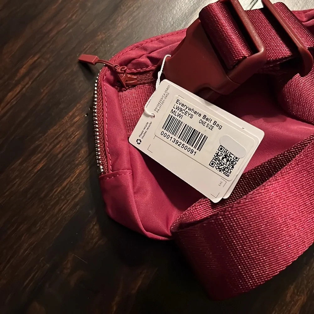 NWT * Lululemon Mulled Wine Everywhere Belt Bag